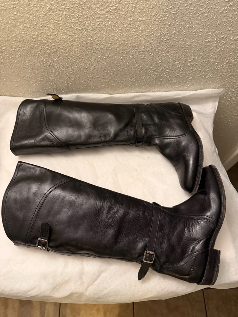 Frye black long Leather women boot, sz 7, pre-owned